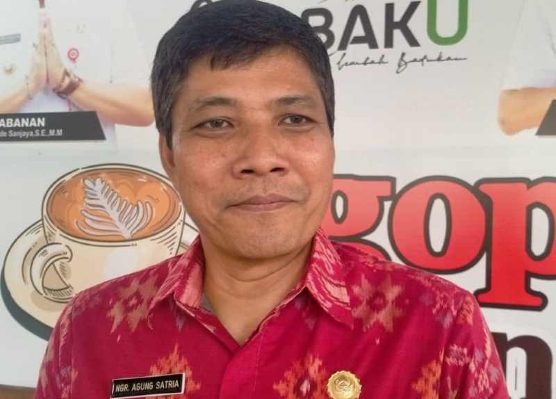 HARUS PUTAR OTAK : Kepala Dinas Pariwisata (Dispar) Tabanan AA Ngurah Agung Satria Tenaya. (juliadi)