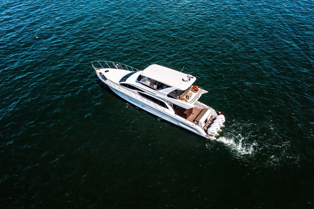 MEWAH: Salah satu kapal dari Private Yacht Bali bernama Oscar. (Private Yacht Bali).