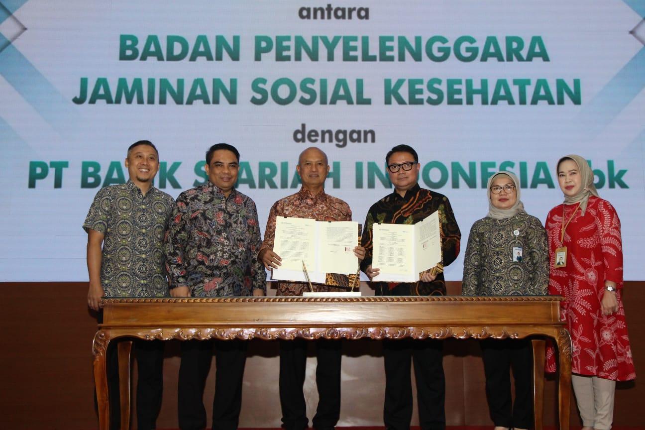 MAKIN KUAT: Foto bersama usai penandatanganan kerja sama tentang Sinergi Peningkatan Kualitas Layanan Program Jaminan Kesehatan Nasional antara kedua belah pihak di Kantor Pusat BPJS Kesehatan, Cempak
