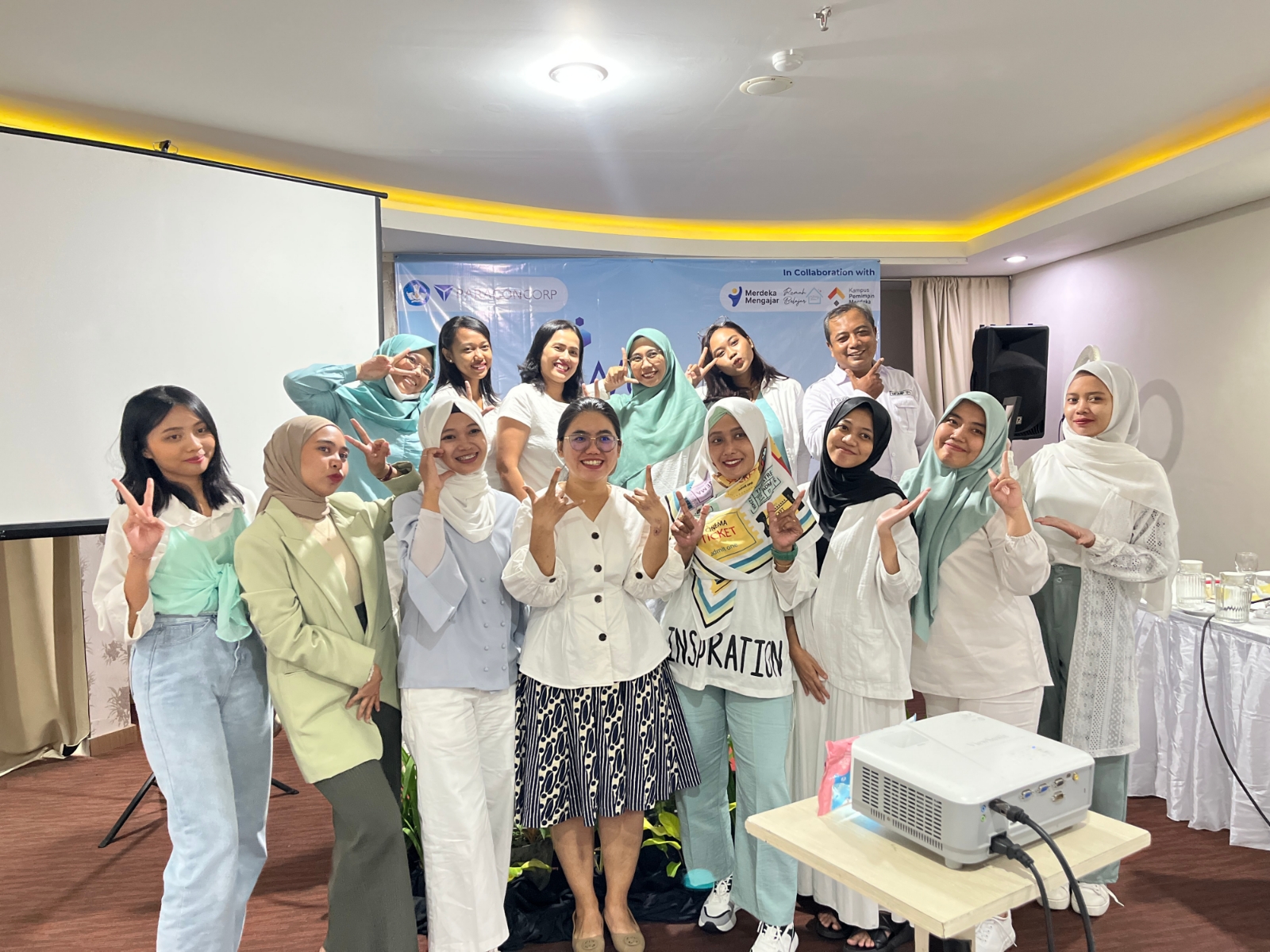 NASIONAL: Program Wardah Inspiring Teacher 2023 digelar pada Sabtu, 16 September 2023 secara hybrid, serentak di 10 kota di Indonesia. (Wardah)
