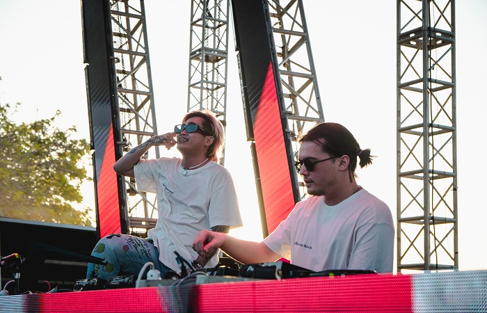 Jayjax dan Mr. Aloy ini berhasil memukau pengunjung salah satu festival musik elektronik terbesar di  Asia Tenggara ini.