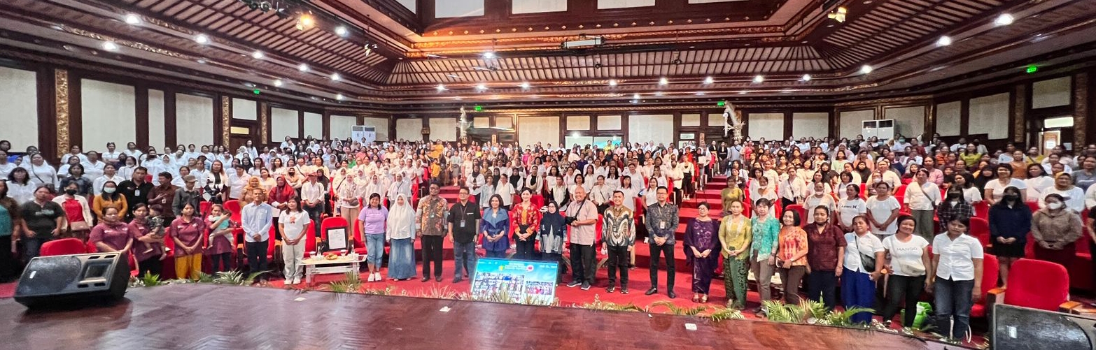 LITERASI: PNM dan OJK Regional Bali Nusra mengadakan acara Literasi dan Inklusi Keuangan  di Gedung Ksirarnawa, Art Center Bali, Denpasar, Sabtu (9/10/2023). (Radar Bali Photo)