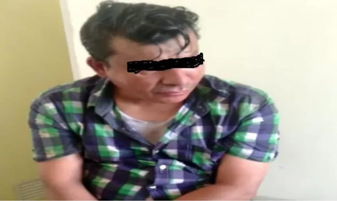 BERMASALAH TERUS: Pengacara Husein saat ditangkap dan diamankan di Reskrim Polresta Denpasar dalam perkara larikan motor milik dealer