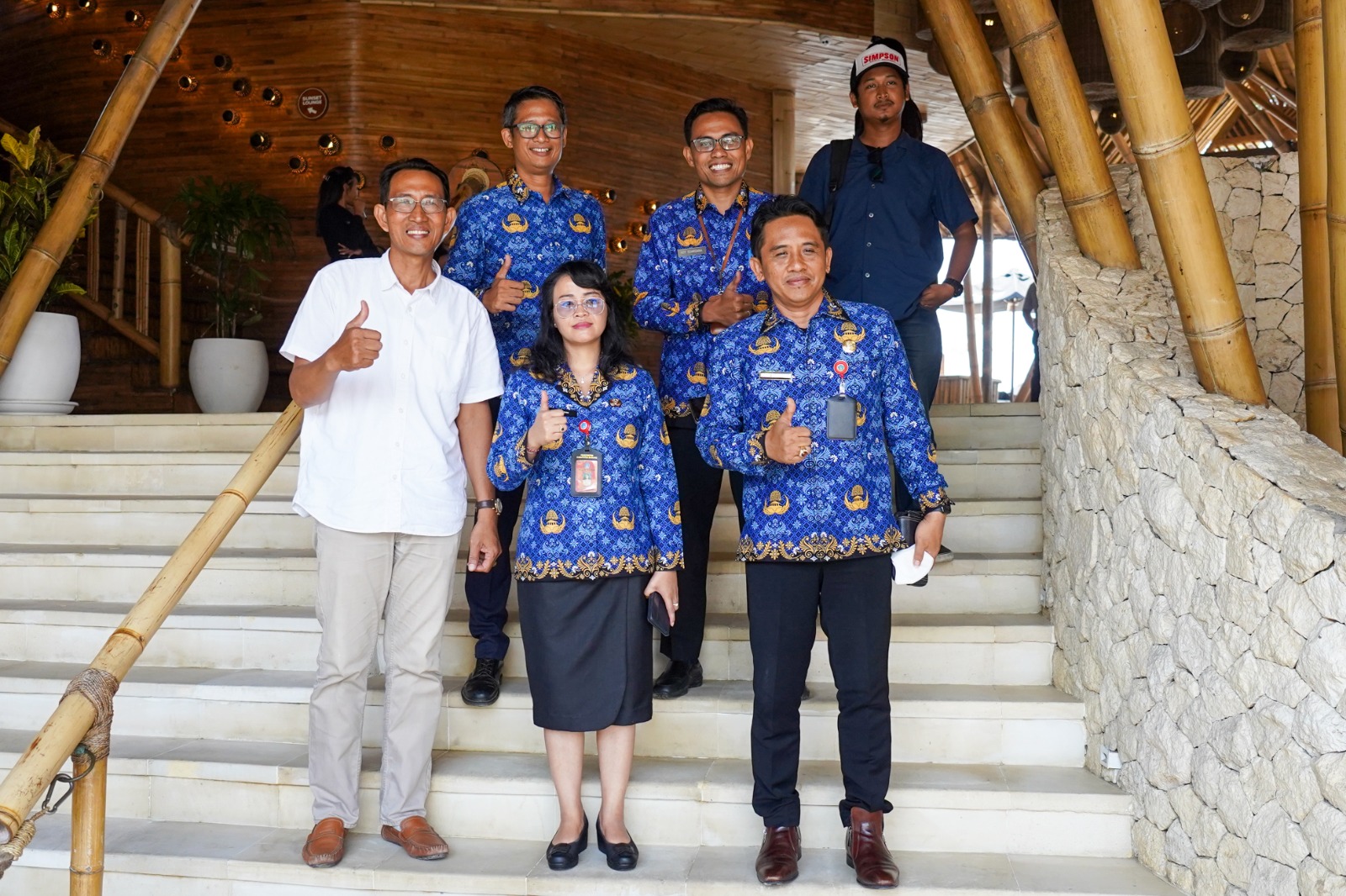 Kepala Badan Pendapatan Daerah (Bapenda) Kabupaten Badung Ni Putu Sekarini didampingi Kabid Data dan TI Bapenda Badung I Made Deddy Sandrawan