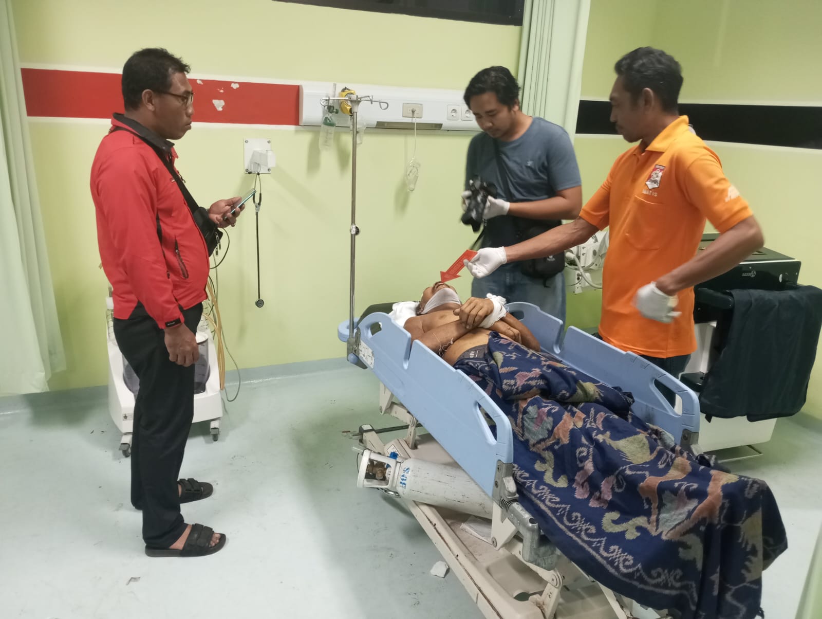 SUDAH AJAL: Seorang buruh penyadap nira di Manistutu Melaya Jemnbrana yang tewas setelah jatuh dari ketinggian 10 meter
