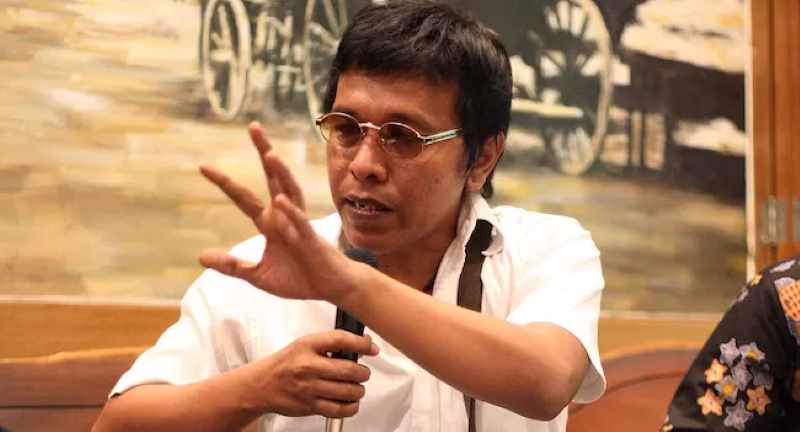 BERBAGI CERITA: Anggota DPR dari Fraksi PDI Perjuangan Adian Napitupulu. (JPG/jawapos)