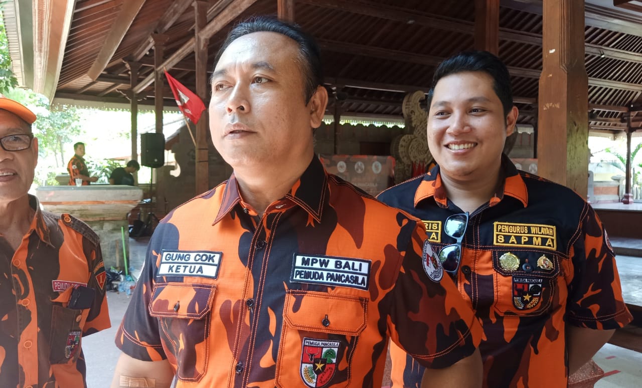 KEPEMUDAAN: Ketua MPW PP Bali AA Bagus Tri Candra Arka (depan) dan Ketua Sapma PP Cokorda Krisna Yudha (28/10/2023). (PP Bali)