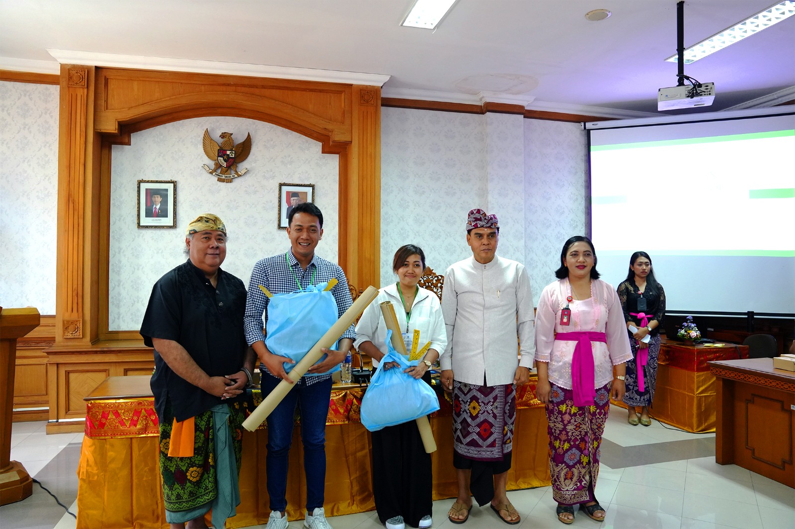 Pelatihan Desain Mode Bagi UMKM Badung
