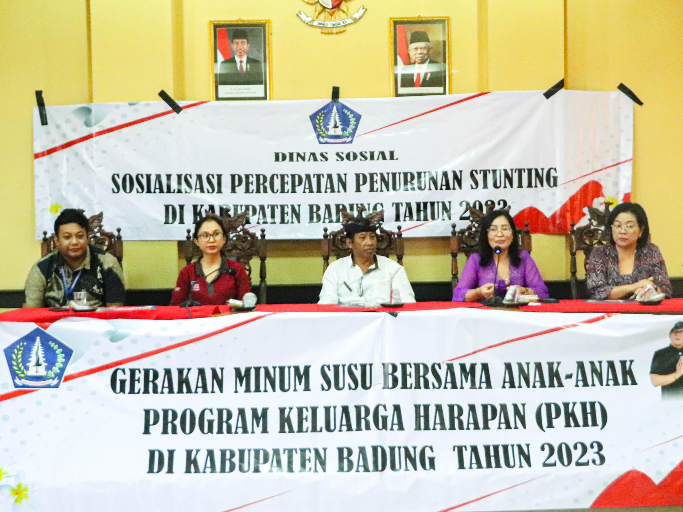 Gelar Gerakan Minum Susu Bersama Anak-Anak