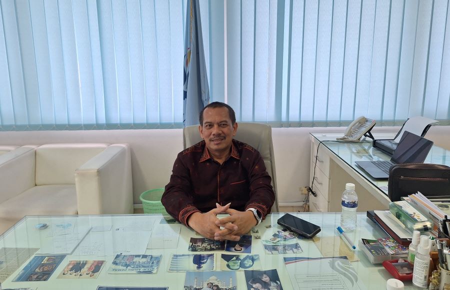 BIDIK KURSI PUSAT: Rektor ITB Stikom Bali Dr. Dadang Hermawan ikut nyaleg DPR RI dari Partai demokrat.