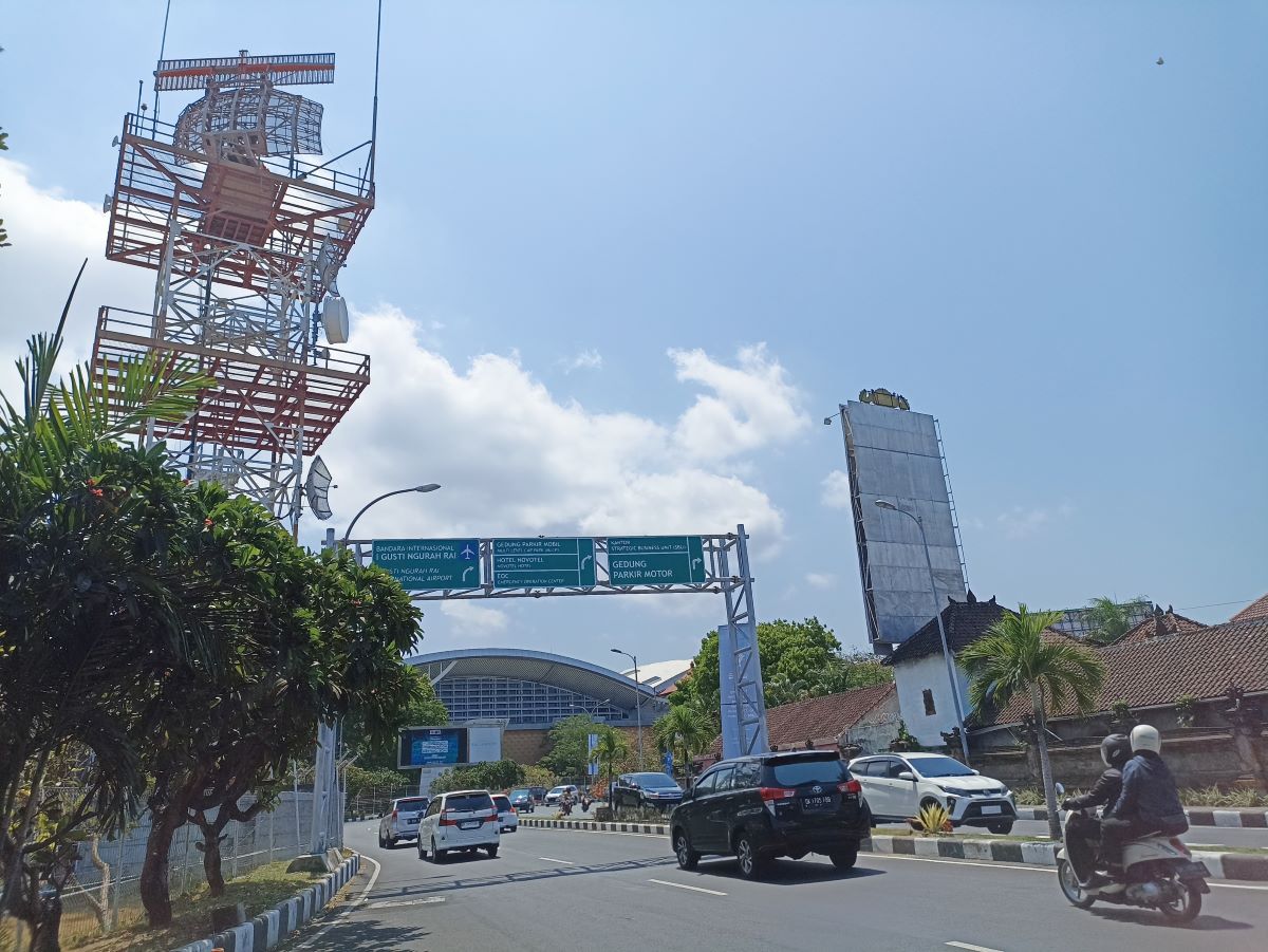 SOLUSI KEMACETAN: Kabupaten Badung memastikan membangun LRT sebagai solusi kemacetan dari sentra wisata Canggu - Kuta ke Bandara Internasional Ngurah Rai.