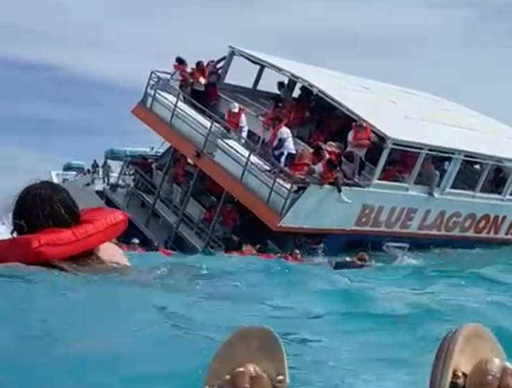 HOAKS: Screenshoot potongan video Kapal Blue Lagoon yang diviralkan terjadi di perairan Nusa Lembongan dan Selat Bali oleh netizen.
