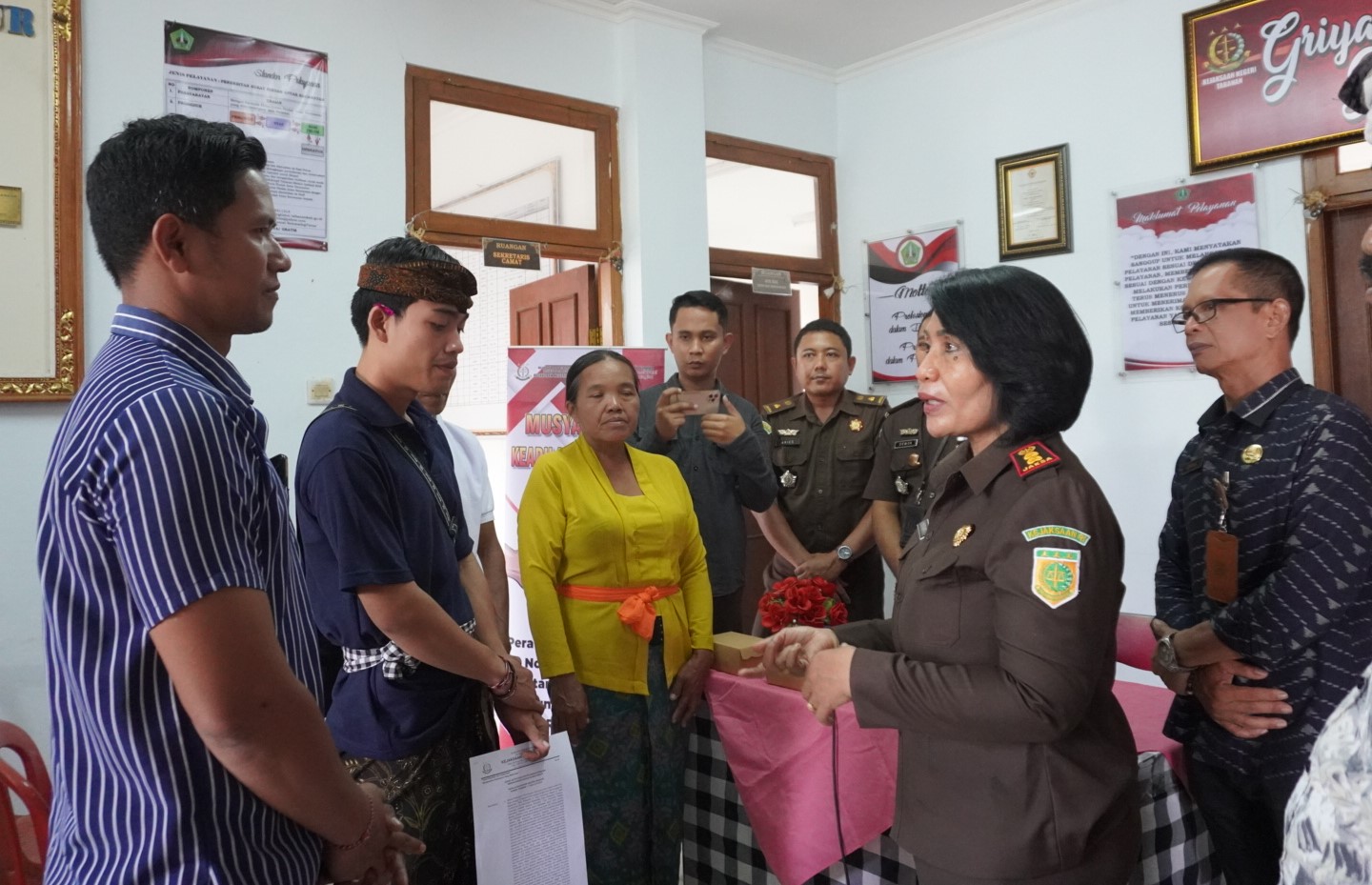 BEBAS PIDANA: I Gede Nuarta Putra yang bebas setelah menempuh jalan perdamaian melalui restorative justice yang dilakukan oleh Kejaksaan Negeri (Kejari) Tabanan.