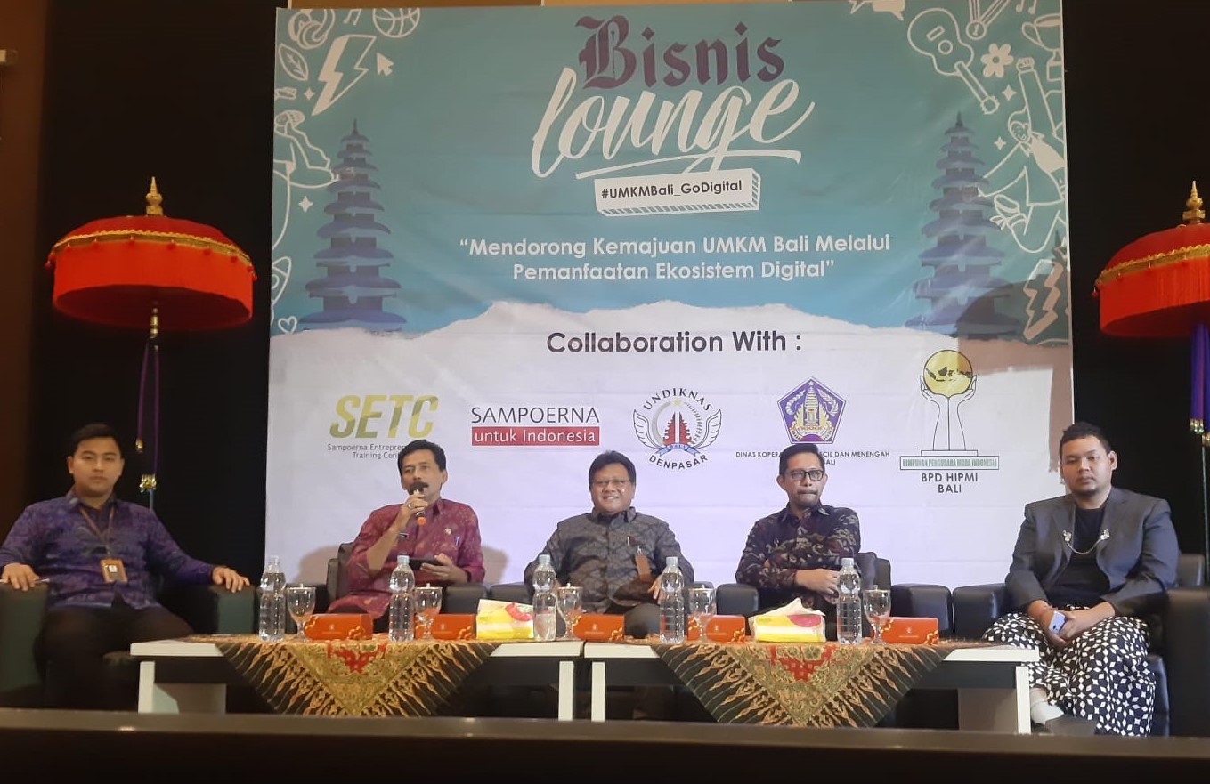 EKOSISTEM DIGITAL: Para pembicara dalam seminar bertema, Mendorong Kemajuan UMKM Bali Melalui Pemanfaatan Ekosistem Digital di Undiknas Denpasar (21/11/2023)