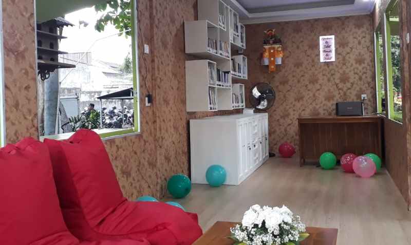 INOVATIF: Dinas Perpustakaan dan Kearsipan Kota Denpasar menyediaakan perpustakaan semi kontainer diresmikan di Taman Janggan, Minggu (3/12/2023). (Kadek novi febriani)