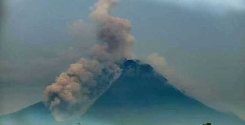 NAMA NYARIS PERSIS SAMA : Gunung Merapi di Jogja ini namanya mirip dengan Gunung Marapi di Kabupaten Agam, Kabupaten Batusangkar, dan Kota Padang Panjang, Sumatera Barat. (BPPTKG untuk RADAR JOGJA)