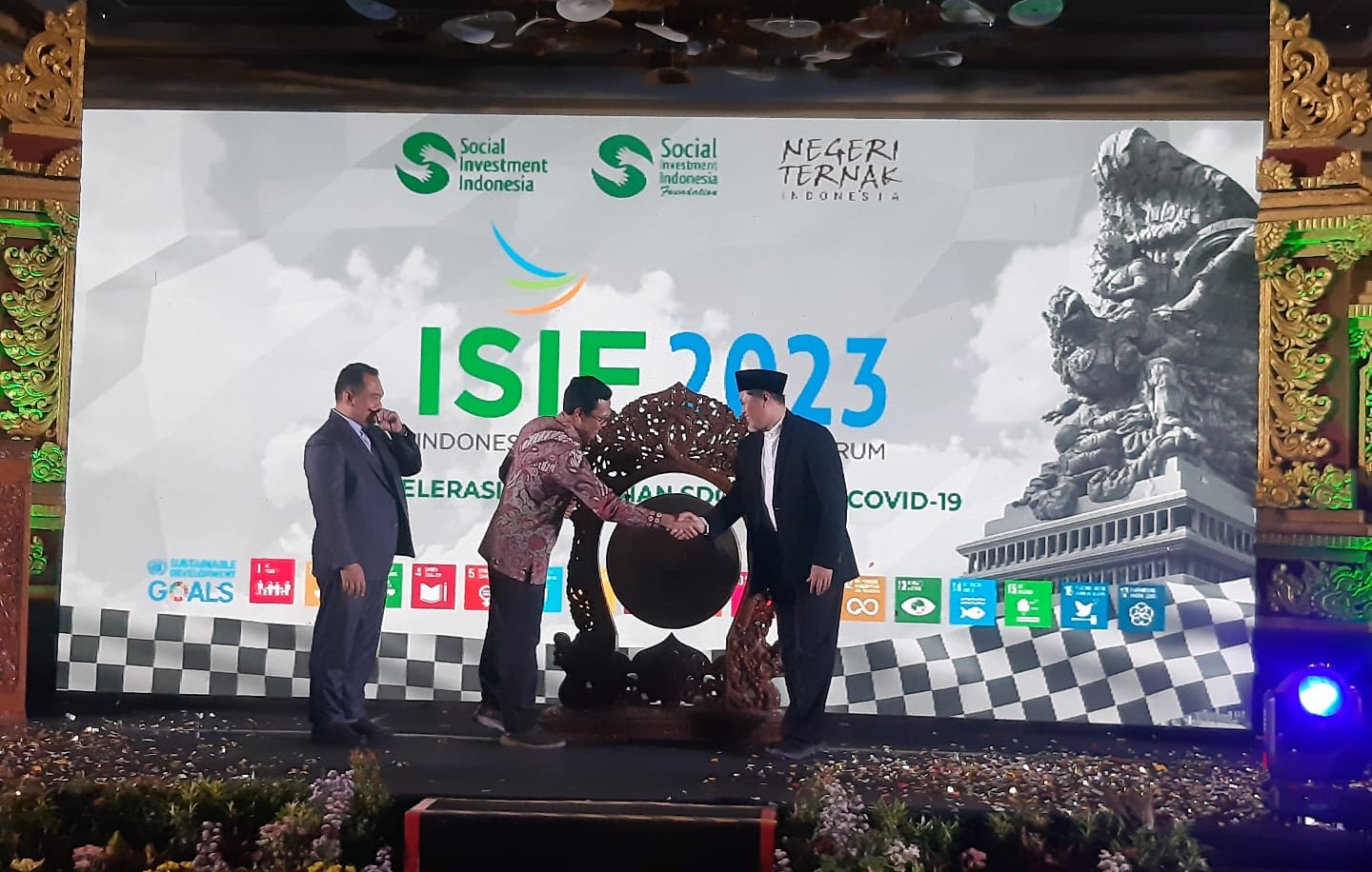 FORUM SDGs: Pembukaan Indonesia Social Invesment Forum (ISIF) di Hotel The Westin Resort Nusa Dua Bali, 13-14 Desember 2023.