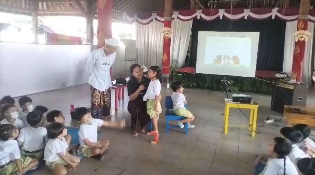 CEGAH RABIES:  Edukasi dan sosialisasi PAUD Prima Mandiri School di jalan Raya Batubulan No. 45 GianyarSukawati Gianyar