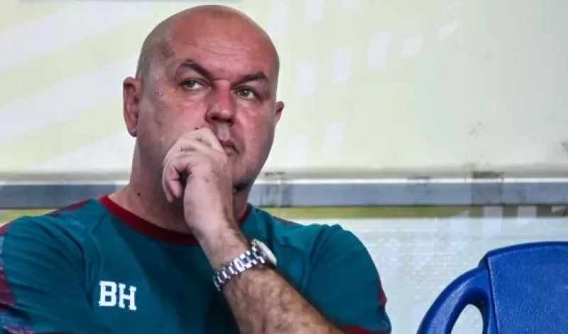 TAHU SAMA TAHU : Pelatih Persib Bojan Hodak.(foto: BLI)