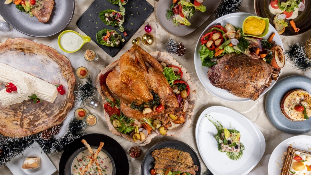 FESTIVE : Aneka Menu Menggiurkan Semarakan Perayaan Natal dan Tahun Baru di Pullman Bali Legian Beach. (Pullman for Radar Bali)
