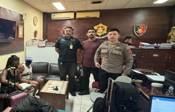 Polisi meringkus dua wanita asal Amerika, pelaku penganiayaan karyawan salon di Kuta, Bali.