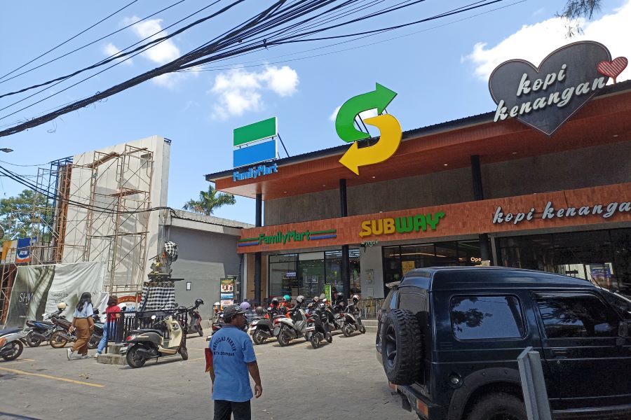 RETRIBUSI: Retribusi parkir termasuk dalam perolehan pajak daerah.