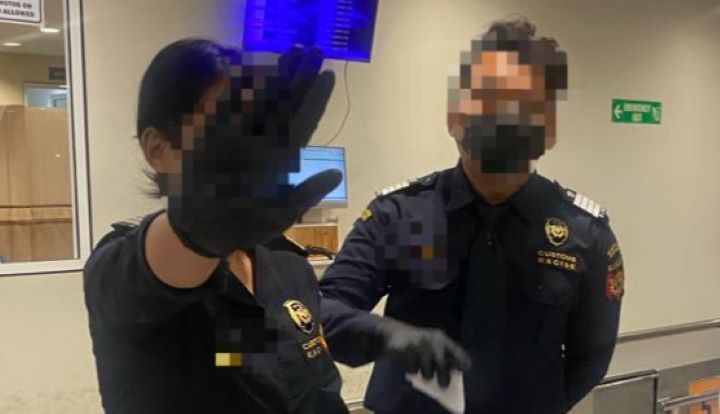KETUS: Dua staf custum Bea Cukai Bandara Ngurah Rai sapaan Pangeran dan Nia yang disebut ketus saat melakukan pemeriksaan barang bawaan penumpang pesawat.