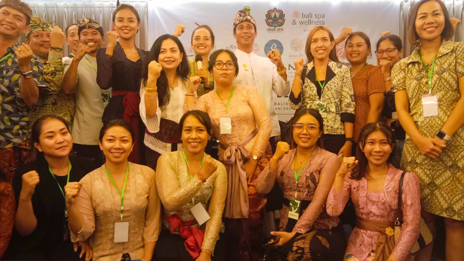 KOMPAK: Bali Spa Bersatu suarakan petisi dalam gerakan #savebalispa, Jumat (12/1/2024). (Titis Arty Pamungkas/Radar Bali)