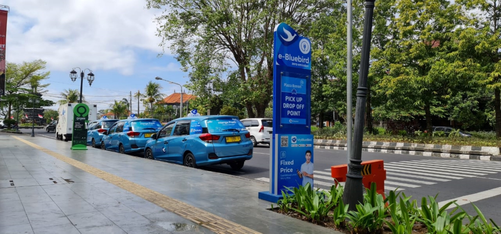 TELITI: Wisatawan di Bali harus teliti, gunakan taksi yang terpercaya. (Bluebird)