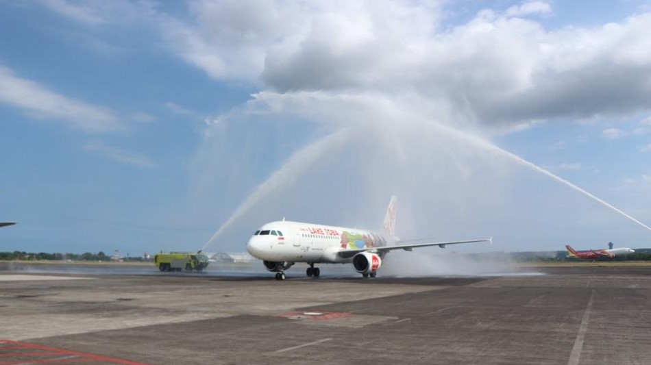 DIRECT: Selebrasi menyambut penerbangan perdana Bali - Lampung di Bandara I I Gusti Ngurah Rai