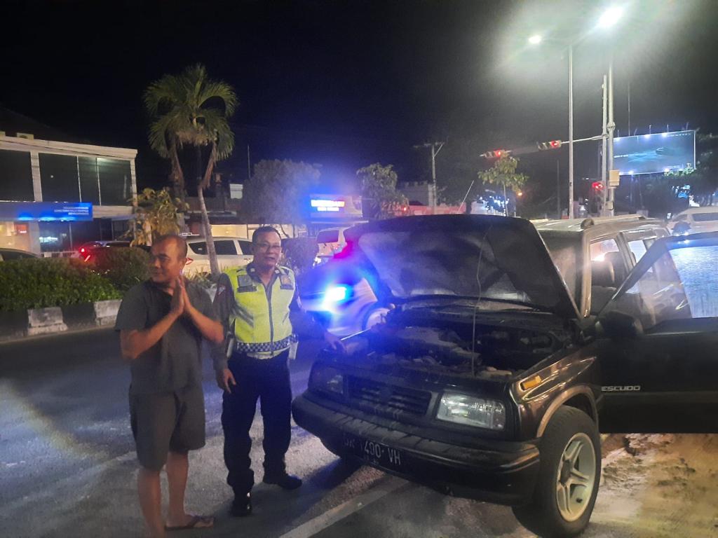 BIKIN HEBOH: Nyala api di Mobil Suzuki Escudo DK 1490 VH dapat dipadamkan, Rabu malam (24/1/2024)