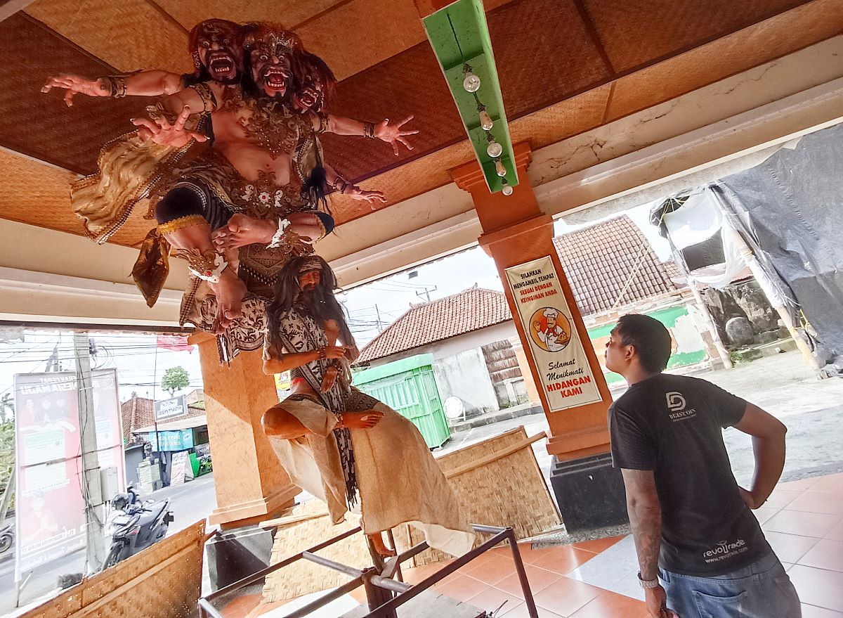 ALAMI: Ogoh-ogih murni dari bahan alami milik sekaa Teruan banjar Umagunung Mengwi  Badung