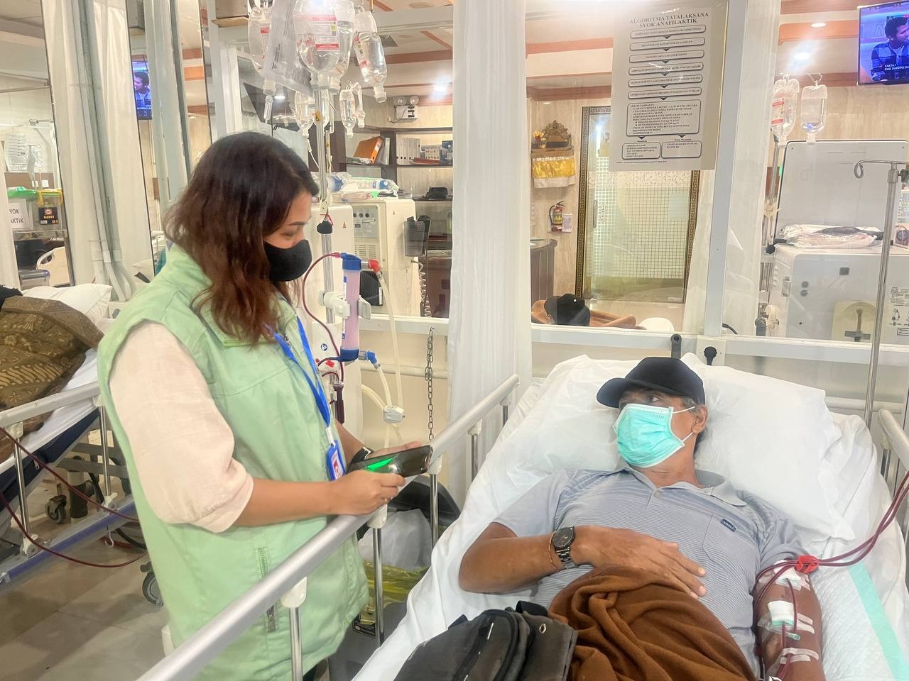 TERBANTU: Nengah Windu yang merupakan salah seorang peserta JKN segmen Penerima Bantuan Iuran (PBI) dari Pemerintah Daerah. (BPJS Kesehatan)