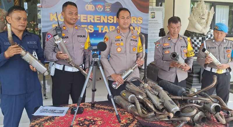 HASIL SITAAN : Knalpot brong yang berhasil diamankan Satlantas Polres Tabanan. (juliadi/radar bali)