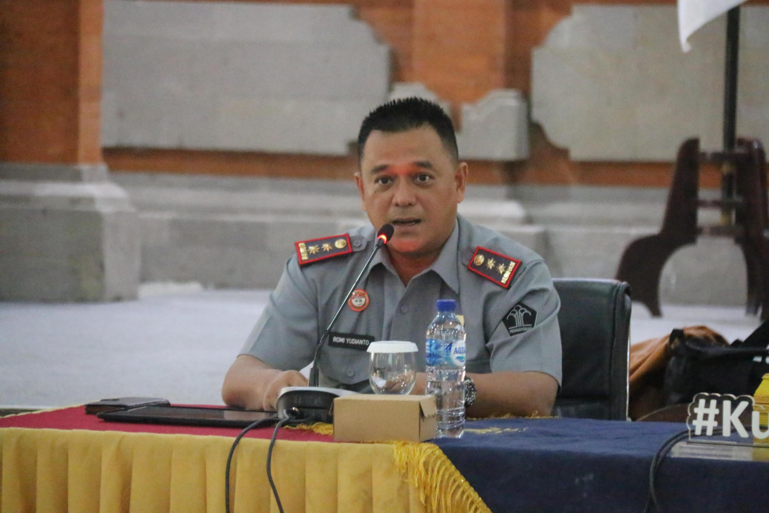 Kepala Kanwil Kemenkumham Bali, Romi Yudianto saat menyampaikan pengantar saat entry meeting keuangan anggaran dan belanja di Kanwil Hukum dan HAM Bali (12/2/2024).