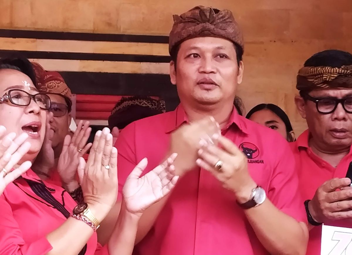 PELUANG LAGI: Mantan Wakil Bupati Jembrana Made Kembang Hartawan klaim meraih suara terbanyak dapil Jembrana untuk DPRD Bali