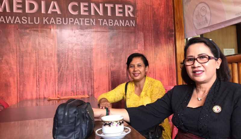 BEBER ADANYA LAPORAN : Komisioner Bawaslu Bali Koordinator Divisi Pencegahan Ni Ketut Ariani. (juliadi/radar bali)