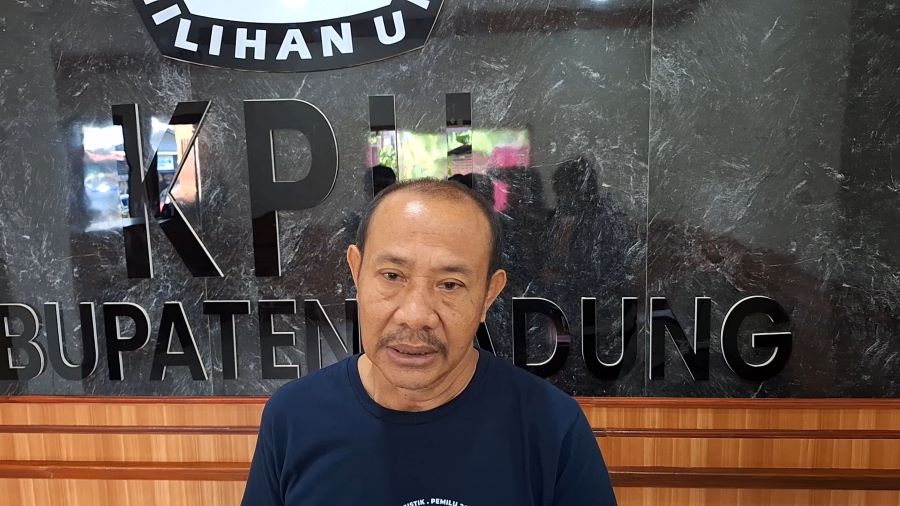 SEMPAT MACET: Ketua KPU Kabupaten Badung, I Gusti Ketut Gede Yusa Arsana Putra.