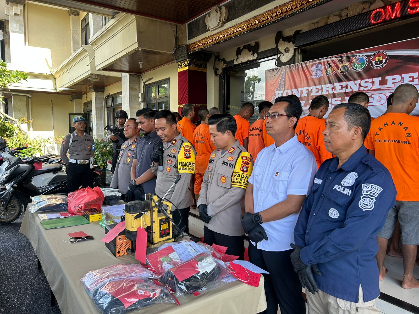 MURNI KEJAHATAN: Polres Badung sampai Februari 2024 menggulung 25 penjahat yang bikin onar dan penganiayaan di wilayah hukum Kabupaten Badung.
