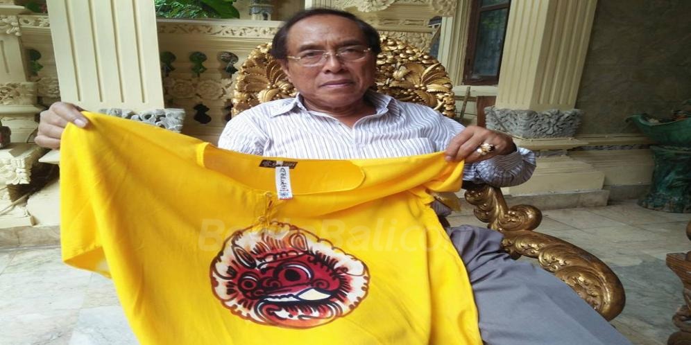 KARYA BESAR: Pande Ketut Krisna dan karya Kaos Barong itu sudah wafat.