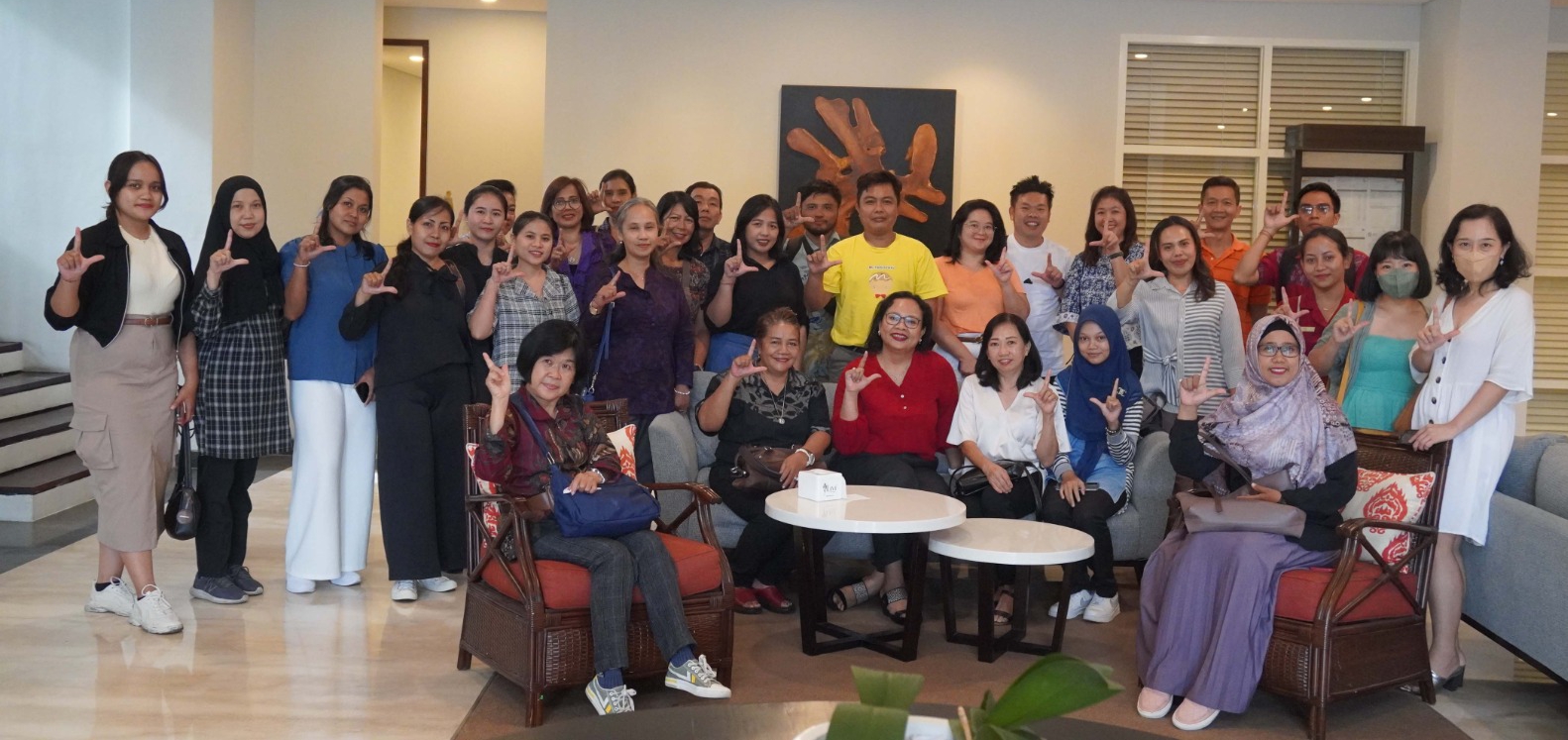 SHARING: Pembicara dan peserta event Lestari Entrepreneur Club pada Selasa, 5 Maret 2024 di Superbranch Sanur Bank Lestari Bali (BPR). (BPR Lestari)