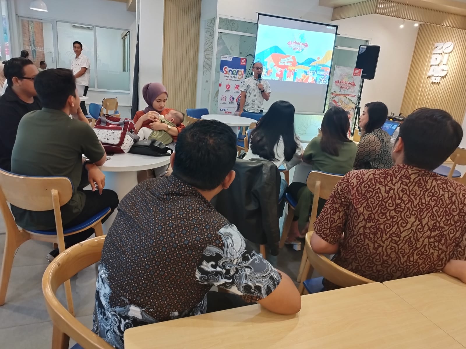 BUKBER: Acara buka puasa bersama Astra Motor Bali bersama konsumen setia pada Jumat 22 Maret 2024. (Astra Motor Bali)