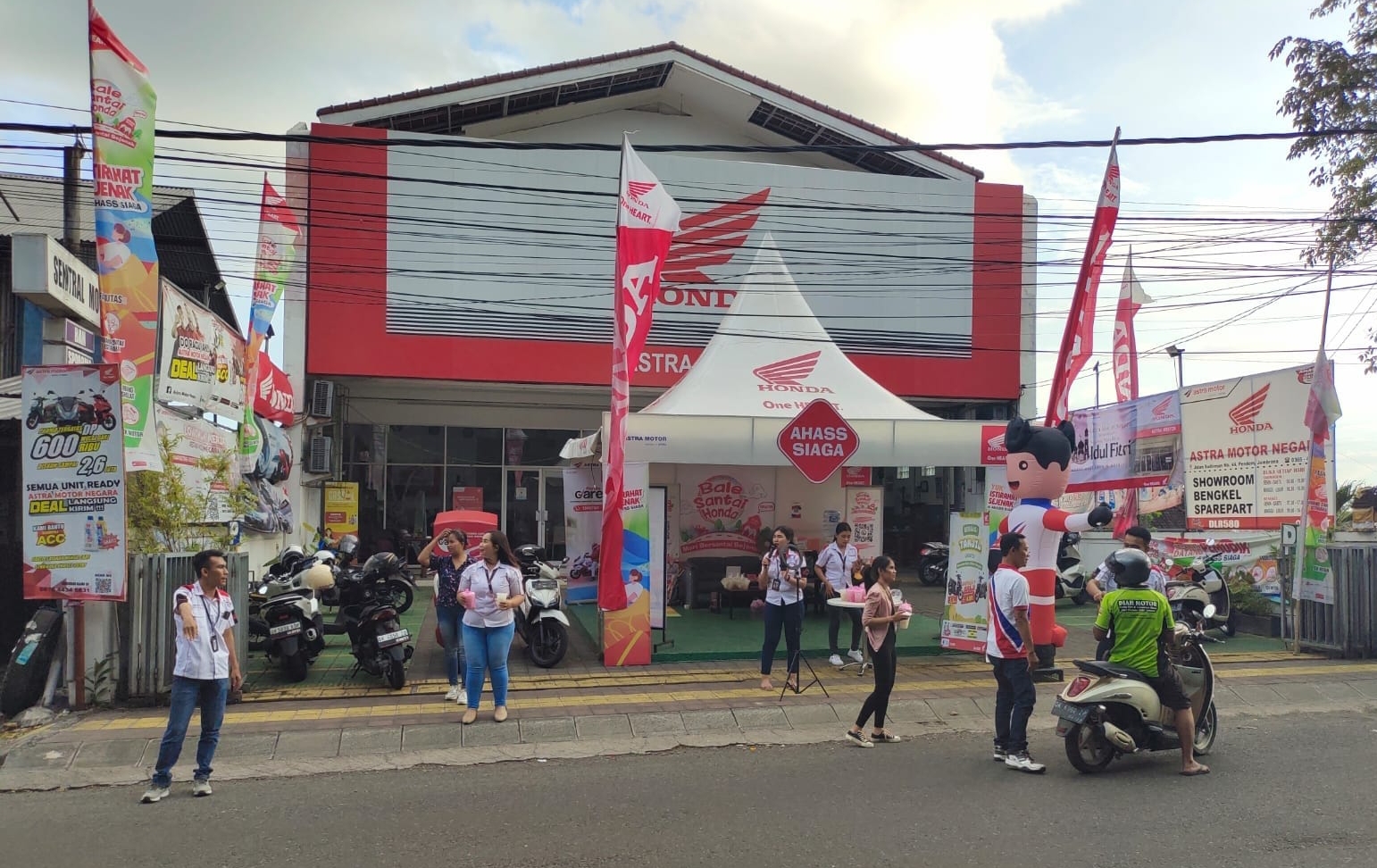 JAGA KESELAMATAN: AHASS Siaga plus di Astra Motor Negara Jalan Jenderal Sudirman No.44, Pendem, Jembrana. (Astra Motor Bali)
