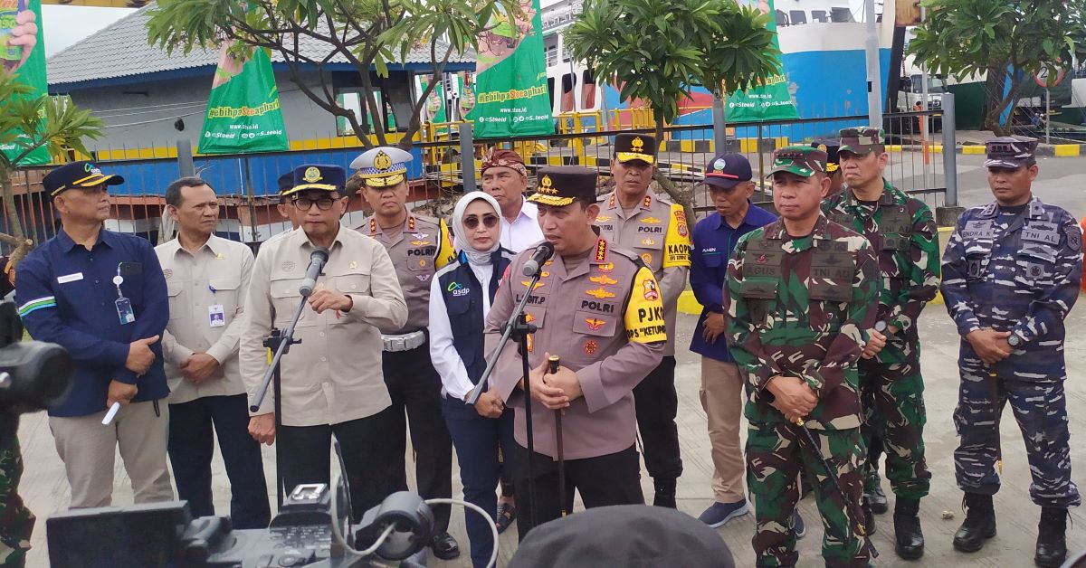 KOMPAK: Menteri Perhubungan Budi Karya Sumadi, Kapolri Jenderal Listyo Sigit Prabowo, Panglima TNI Jenderal Agus Subiyanto dan Direktur Utama PT. ASDP Indonesia Ferry Ira Puspadewi