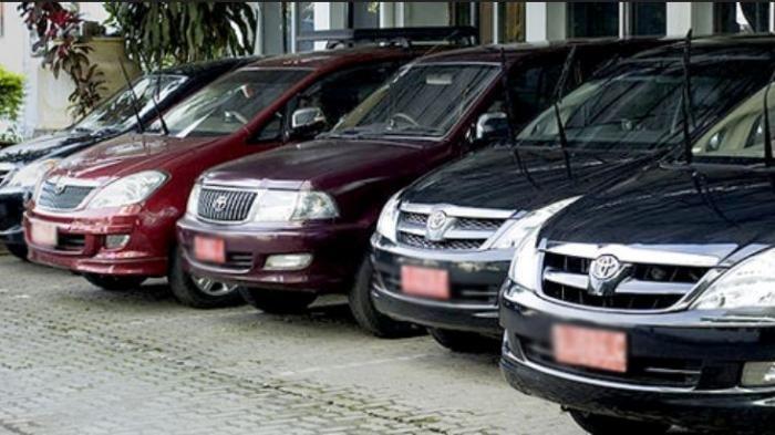 JADI PPPK:" Ilustrasi mobil dinas pemprov Bali yang sopirnya terancam kehilangan pekerjaan
