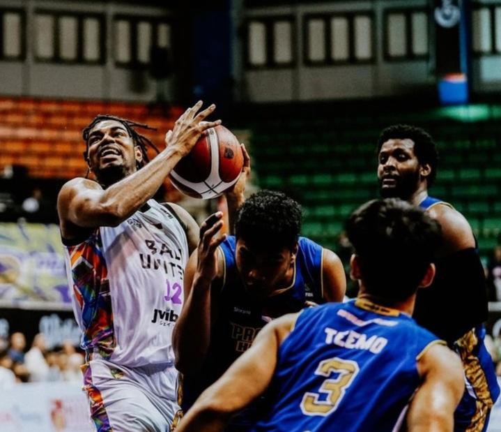 TAMPIL BURUK: Bali United Basketball kalah melawan Prawira Harum Bandung di laga ke-12 IBL 2024