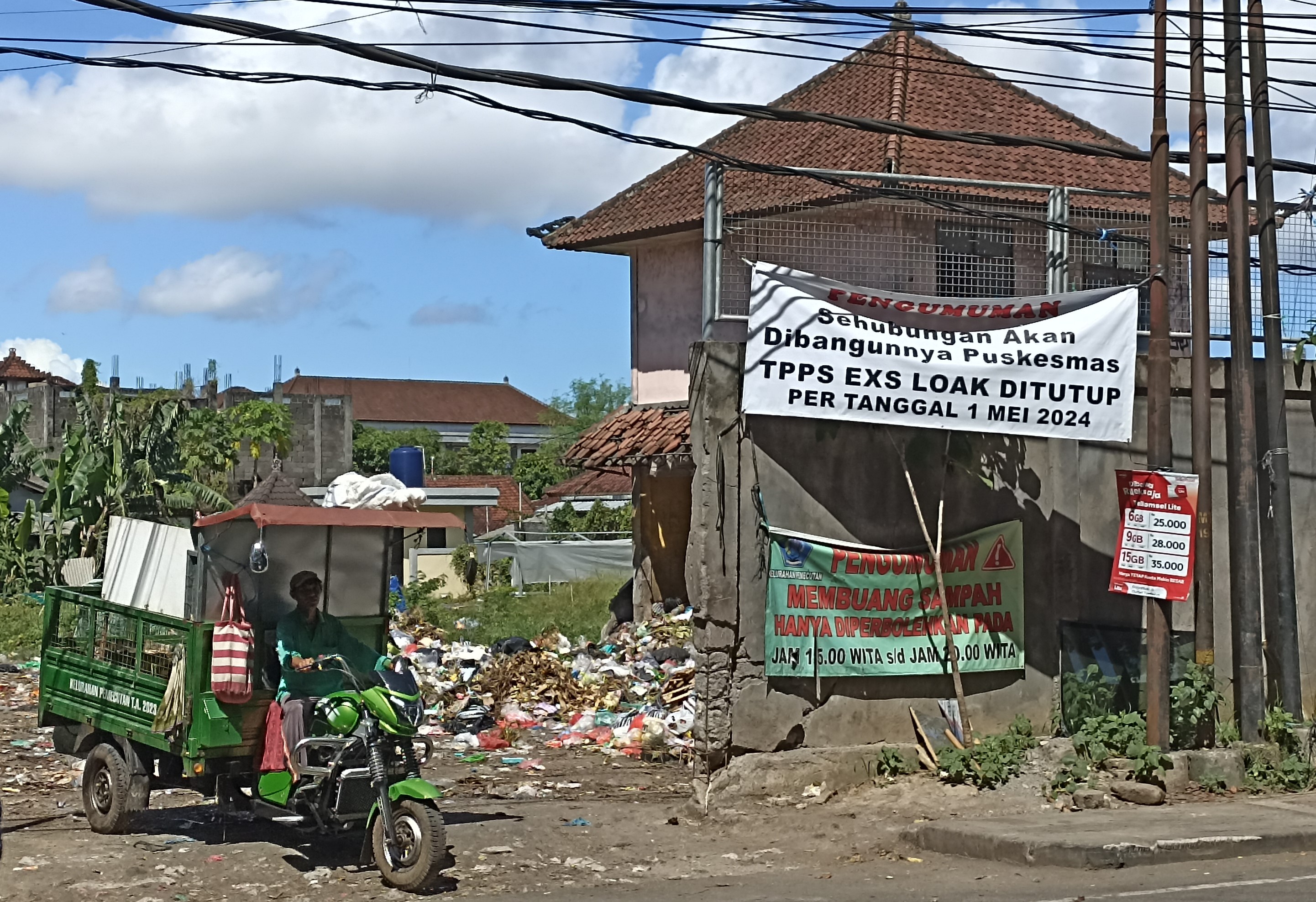 HANYA PENGUMUMAN PAMBANGUNAN PUSKESMAS: TPSS Eks pasar loak di Jalan Gunung Agung, Denpasar. (Adrian Suwanto/Radar Bali)