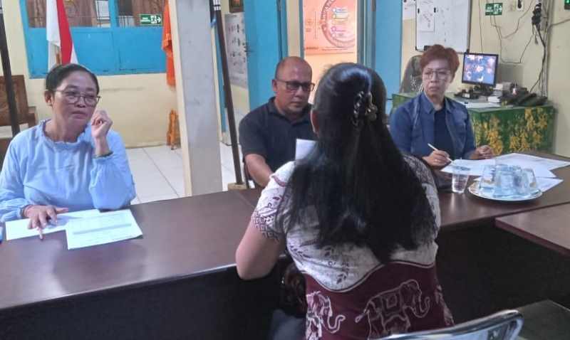 EVALUASI KINERJA : Bawaslu Klungkung melaksanakan evaluasi kinerja anggota Panwascam existing Klungkung di Kantor Sekretariat Bawaslu Klungkun,  Sabtu (27/4/2024). (Foto: Humas Bawaslu Klungkung)