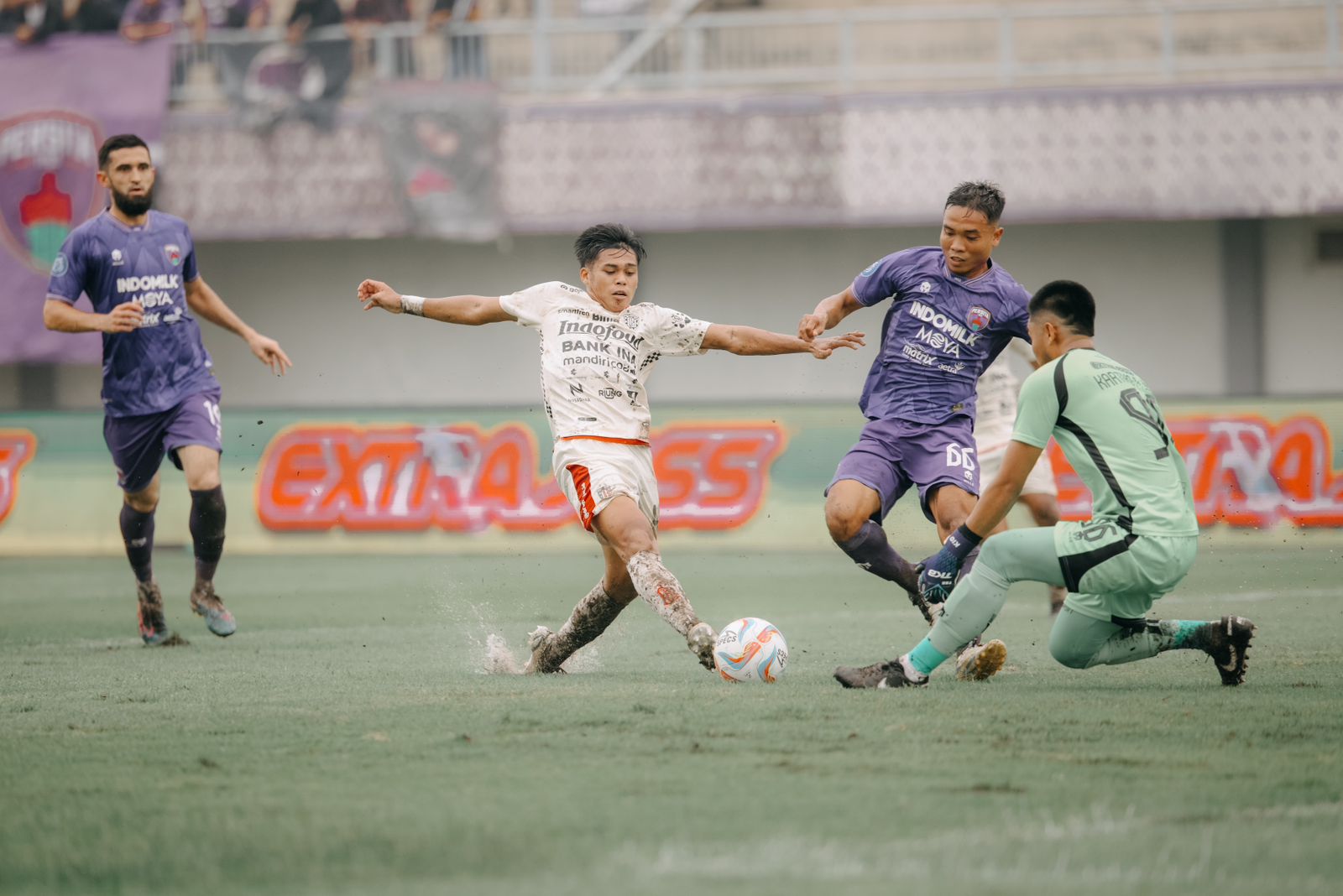 KALAH. Bali United dibantai Persita Tangerang saat laga tandang di stadion Indomilk, 30 April 2024 dengan skor telkah 4-2.