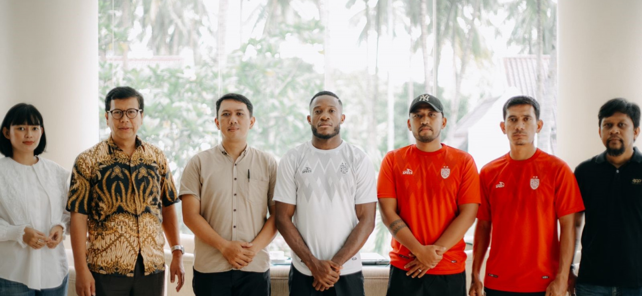 DAMAI: Penyerang sayap Bali United akhirnya memilih damai memaafkan satu pelaku rasisme yang menyerangnya.
